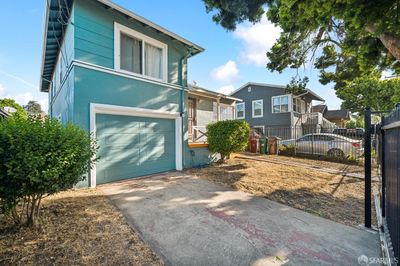 1427 102nd Avenue, House other with 2 bedrooms, 1 bathrooms and 1 parking in Oakland CA | Image 3