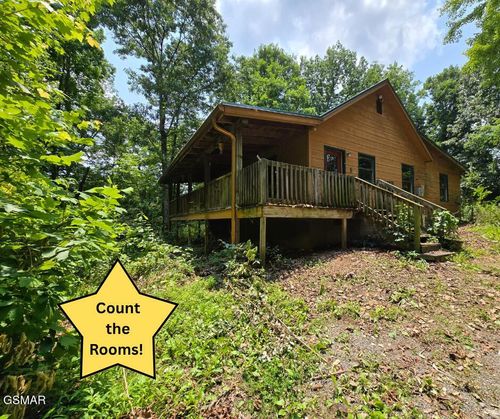 3521 Vonnie View Way, Sevierville, TN, 37876-8770 | Card Image