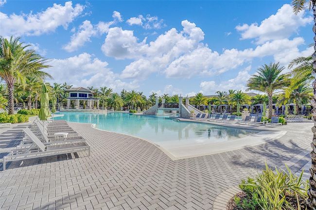 10380 Nw 88 Th Ter, Townhouse with 4 bedrooms, 3 bathrooms and null parking in Doral FL | Image 43