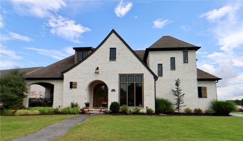 8400 Donnington Ct, Fort Smith, AR, 72916-6053 | Card Image