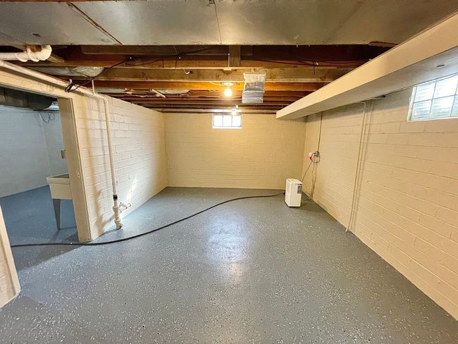 421 W Van Dusen St, House other with 5 bedrooms, 2 bathrooms and null parking in Springfield MN | Image 52