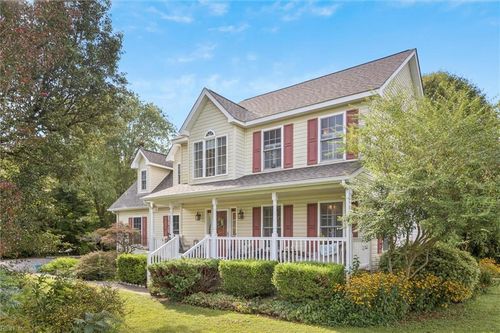 7976 Laura Ann Ln, Hayes, VA, 23072-3620 | Card Image