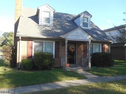 80 Westview Dr, Hampton, VA, 23666-5550 | Card Image