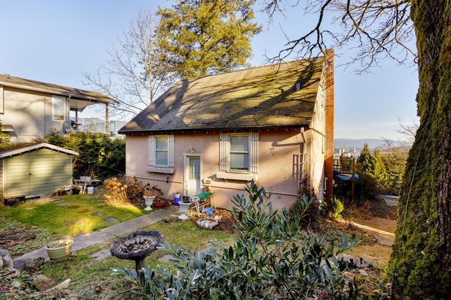 1013 Tuxedo Dr, House other with 4 bedrooms, 2 bathrooms and 3 parking in Port Moody BC | Image 24