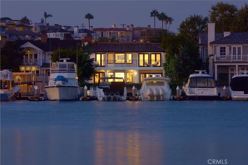 2572 Bayshore Dr, Newport Beach, CA, 92663 | Card Image