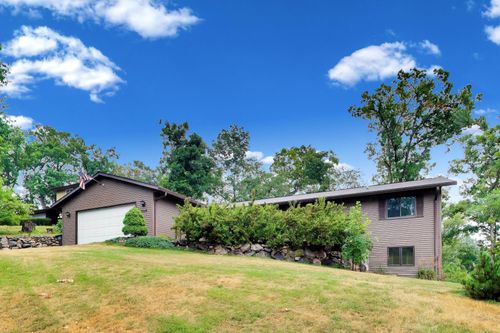 3246 N Robin Rd, Geneva, WI, 53147 | Card Image