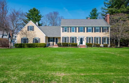 39 Isaac Lucas Cir, Dover, NH, 03820-4915 | Card Image