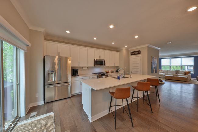 8244 Bostic Dr, Townhouse with 3 bedrooms, 4 bathrooms and null parking in Fishers IN | Image 5