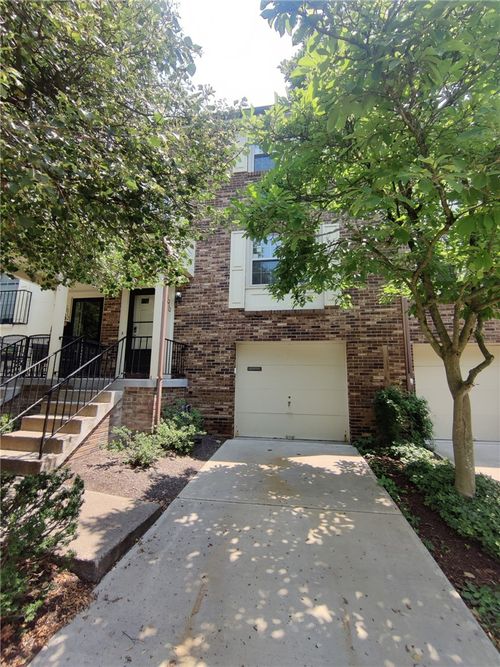 1010 River Oaks Dr, Aspinwall, PA, 15215-1619 | Card Image