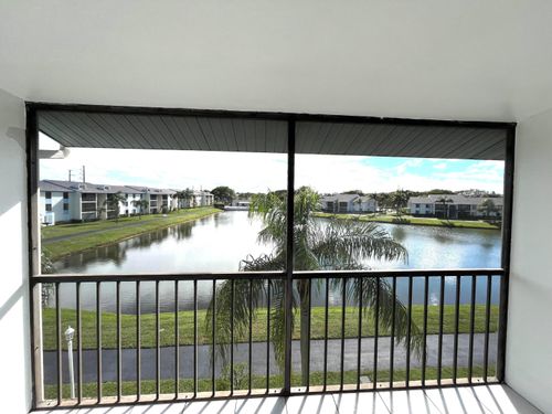 f3-1108 Green Pine Blvd, West Palm Beach, FL, 33409-7051 | Card Image