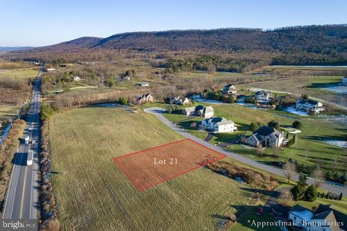 139 Roundhill Rd, BOALSBURG, PA, 16827-1814 | Card Image