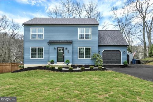 140 Burberry Ln, MOUNT WOLF, PA, 17347-9591 | Card Image