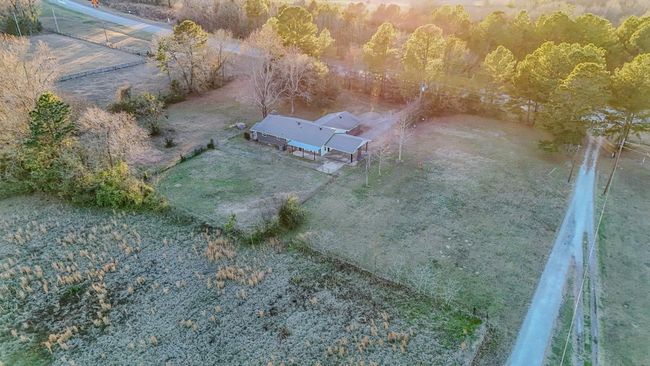484 Us Highway 259 N, House other with 3 bedrooms, 3 bathrooms and null parking in De Kalb TX | Image 8