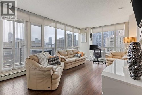 325 3 St Se, Calgary, AB, T2G0T9 | Card Image