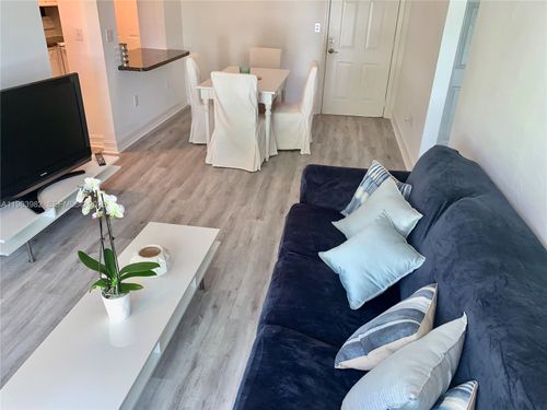 apt-304-290 Sunrise Dr, Key Biscayne, FL, 33149-2102 | Card Image