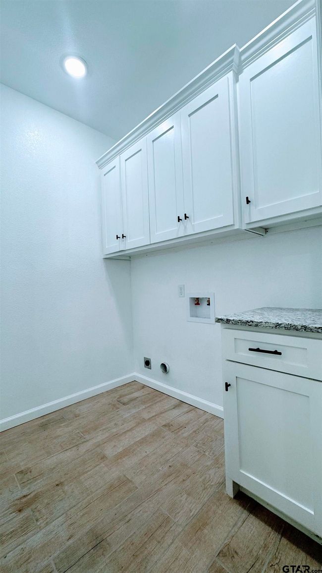 20428 High Point Dr, House other with 3 bedrooms, 2 bathrooms and null parking in Flint TX | Image 12