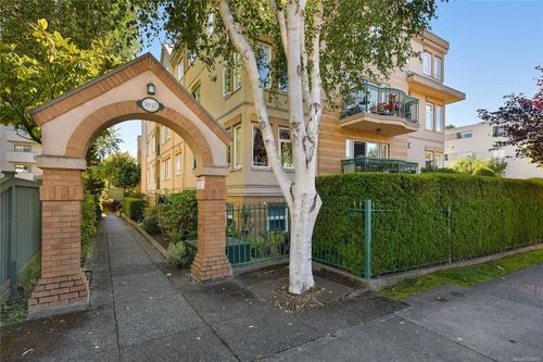204-1037 Richardson St, Victoria, BC, V8V3C6 | Card Image