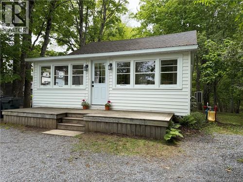 18 Keirstead Ave, Hampton, NB, E5N5A3 | Card Image