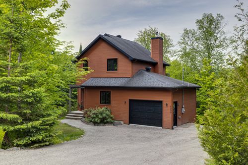 4230 Rue Des Monarques, Sainte Adèle, QC, J8B3M6 | Card Image