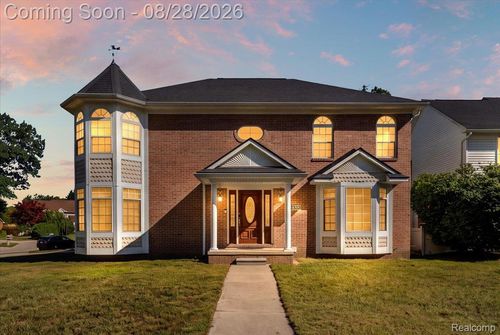 32320 Lespedeza Ave, Garden City, MI, 48135-3344 | Card Image