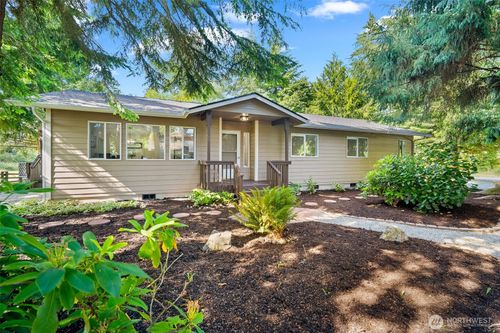 19030 92nd Ave Nw, Stanwood, WA, 98292-5323 | Card Image