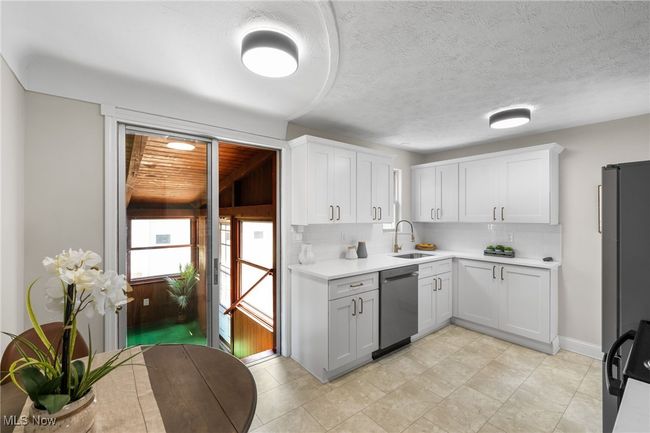 1507 Winchester Rd, House other with 3 bedrooms, 2 bathrooms and null parking in Lyndhurst OH | Image 7