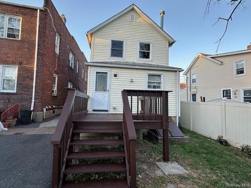 rear-44 1/2 Avenue A, Port Washington, NY, 11050-2400 | Card Image