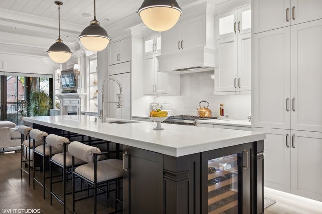 2 - 2633 N Mildred Ave, Condo with 4 bedrooms, 3 bathrooms and 1 parking in CHICAGO IL | Image 8