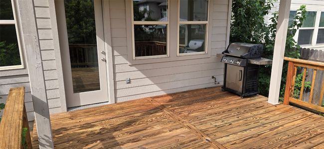 Wooden terrace with a grill | Image 32