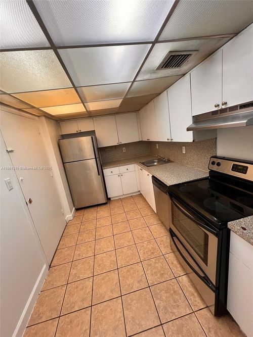 1800 Sans Souci Blvd, North Miami, FL, 33181-3046 | Card Image