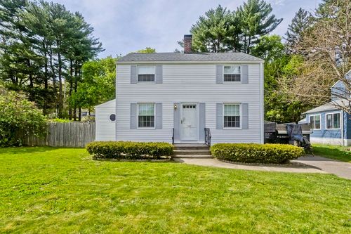 143 Sycamore St, Holyoke, MA, 01040-3133 | Card Image