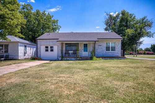 723 S 10th St, Kingfisher, OK, 73750-3401 | Card Image