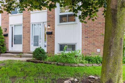 36 - 110 Deveron Cres, Condo with 3 bedrooms, 2 bathrooms and 1 parking in London ON | Image 2