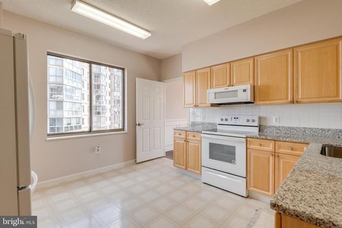 unit-406-19375 Cypress Ridge Ter, LEESBURG, VA, 20176-5185 | Card Image
