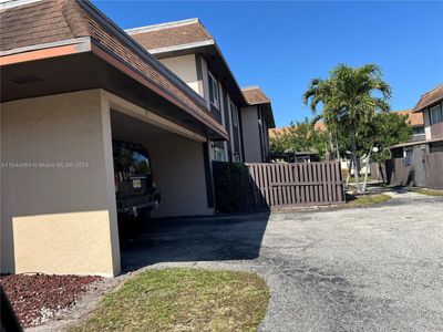 17 - 2106 Sherwood Forest Blvd, Condo with 2 bedrooms, 1 bathrooms and null parking in West Palm Beach FL | Image 2