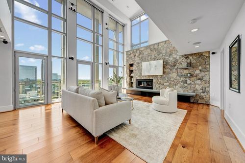 2112-11990 Market St, RESTON, VA, 20190-6019 | Card Image
