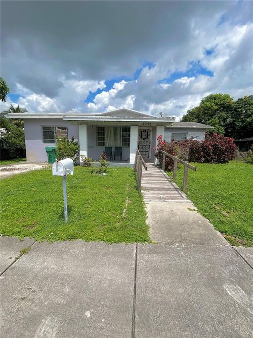 1779 Nw 90th St, Miami, FL, 33147-3640 | Card Image