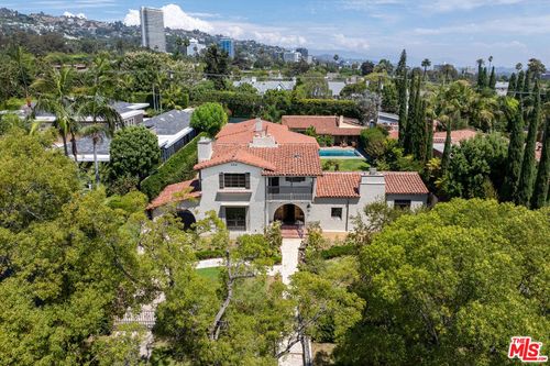 706 N Maple Dr, Beverly Hills, CA, 90210-3411 | Card Image