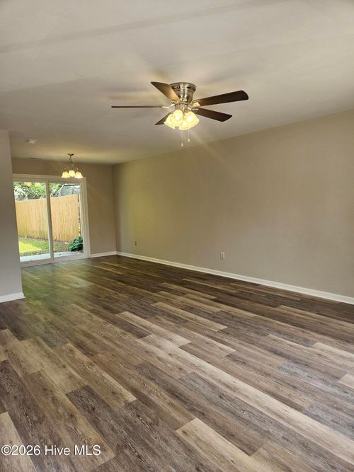 106 Brenda Dr, Jacksonville, NC, 28546-5851 | Card Image