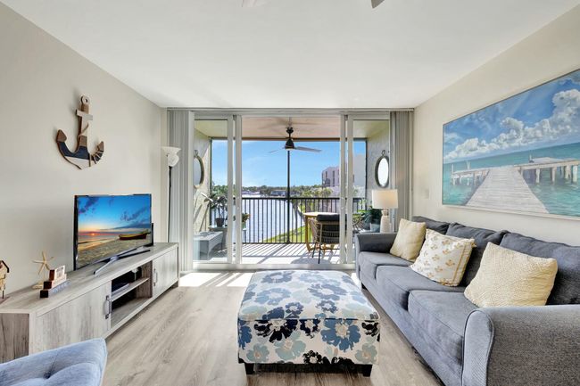 UNIT-402 - 15 Royal Palm Way, Condo with 2 bedrooms, 2 bathrooms and null parking in Boca Raton FL | Image 14