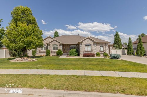2327 Bluff Ridge Dr, Syracuse, UT, 84075-9131 | Card Image