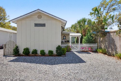 104 Boudin Ln, Bay Saint Louis, MS, 39520-4206 | Card Image