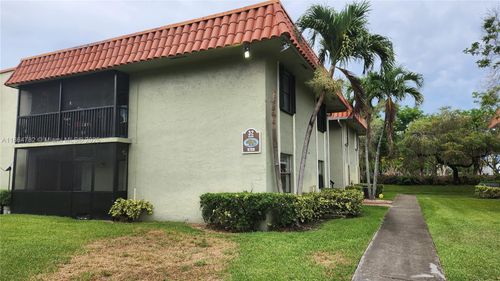 32-9708 Hammocks Blvd, Miami, FL, 33196-1502 | Card Image