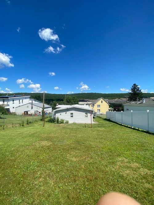 206 W Early Ave, COALDALE, PA, 18218-1128 | Card Image