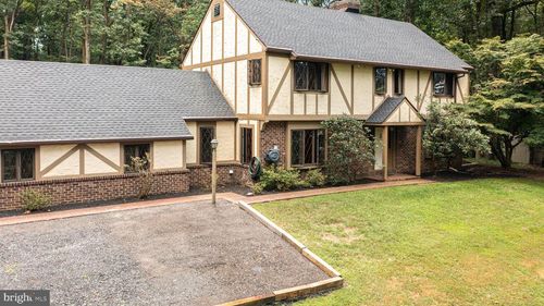 37 Fawn Dr, Shillington, PA, 19607-9735 | Card Image