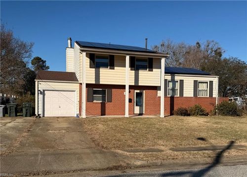 39 Banister Dr, Hampton, VA, 23666-1752 | Card Image