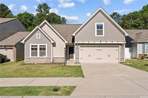 574 Freeport Ct, Winston-Salem, NC, 27127-7018 | Card Image