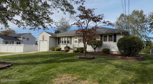 1012 Estates Blvd, Hamilton, NJ, 08690-2433 | Card Image