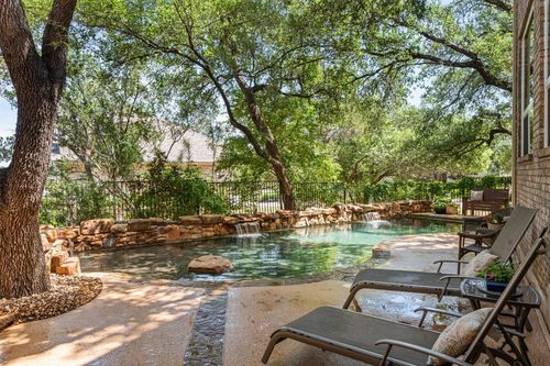 102 Cheerful Ct, Lakeway, TX, 78734-4645 | Card Image