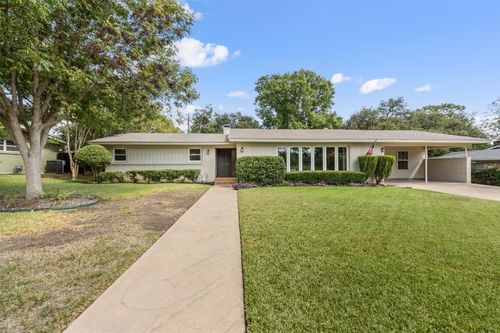 1701 Royal Oaks Dr, Waco, TX, 76710-2523 | Card Image